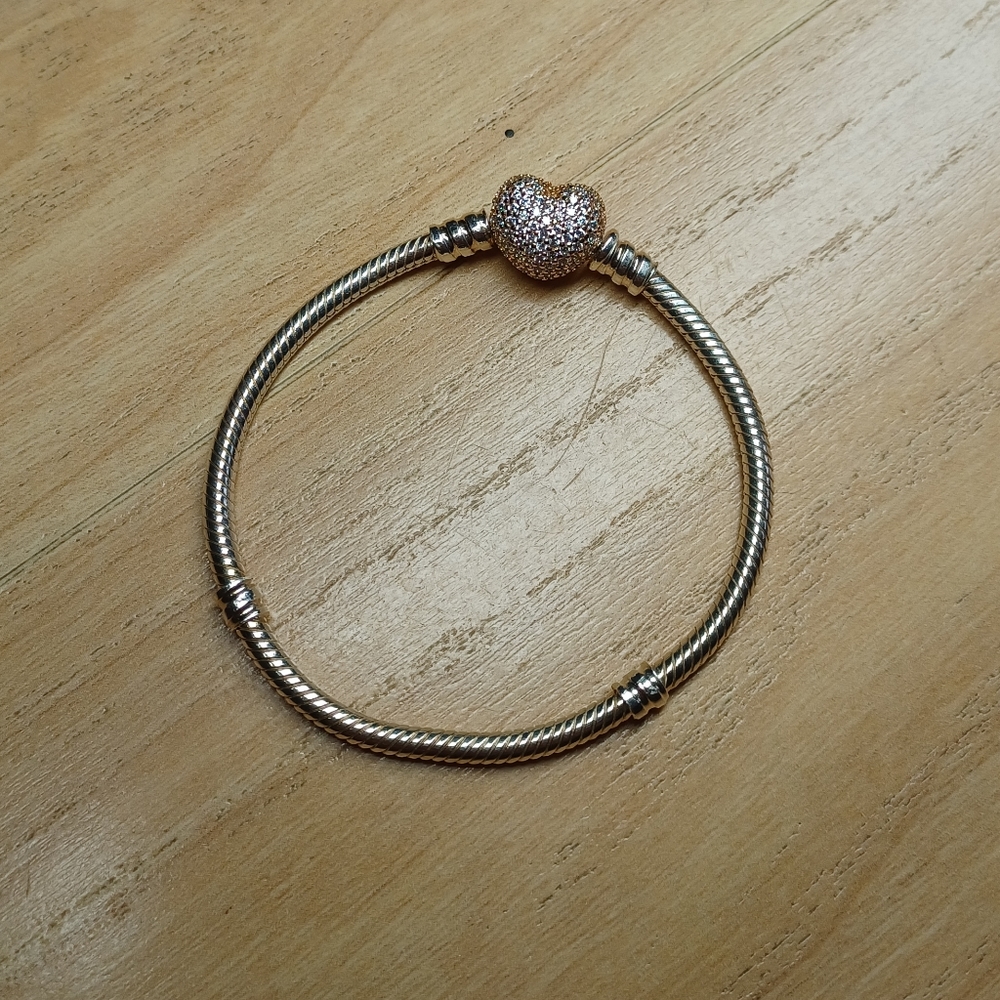 Pandora Moments Pavé Heart Clasp Snake Chain Bracelet 6.3 inches